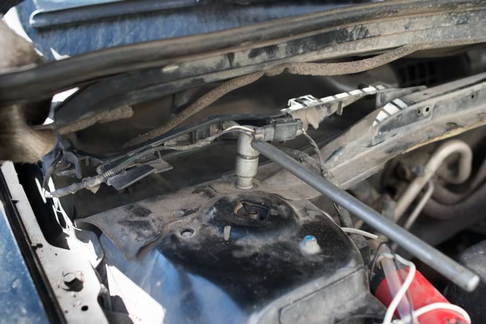 отворачиваем центральную гайку